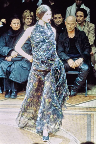Look 19